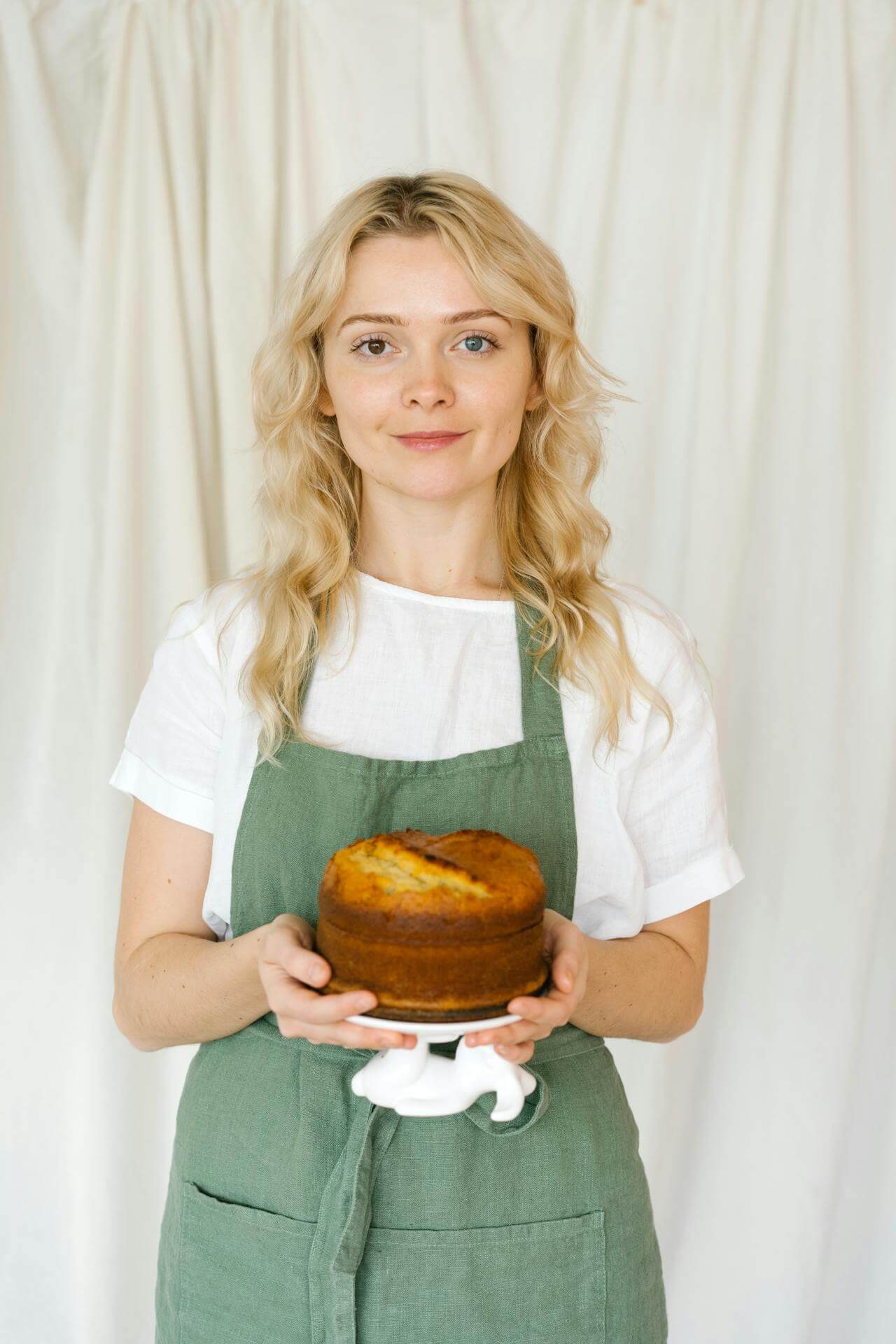 pexels-mikhail-nilov-6957679